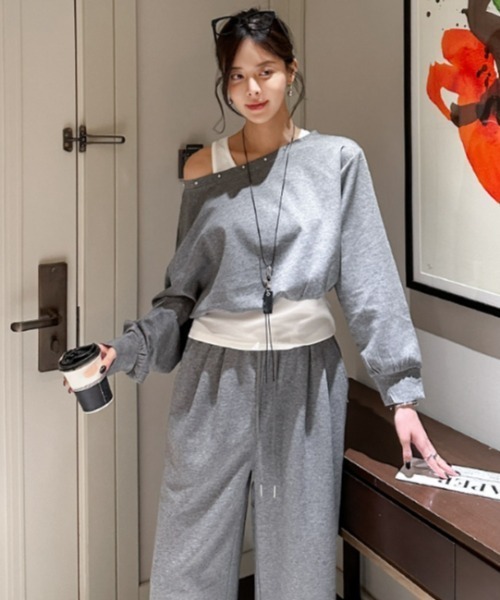 Aelina（エリナ）の「オフショルダースタッズフェイクレイヤードトップス&パンツセットアップ（セットアップ・レディース・グレー/ネイビー・FREE）」の7枚目の写真