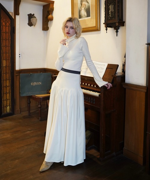 OJYON（オジョン）の「court volume datail skirt（スカート・レディース・アイボリー・MEDIUM/SMALL）」の3枚目の写真
