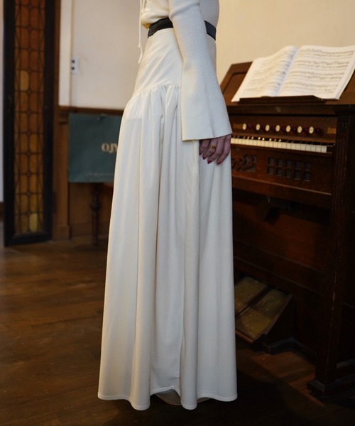 OJYON（オジョン）の「court volume datail skirt（スカート・レディース・アイボリー・MEDIUM/SMALL）」の6枚目の写真