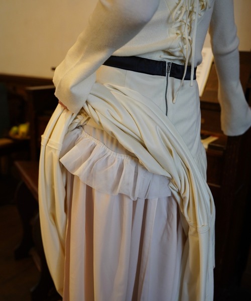 OJYON（オジョン）の「court volume datail skirt（スカート・レディース・アイボリー・MEDIUM/SMALL）」の10枚目の写真