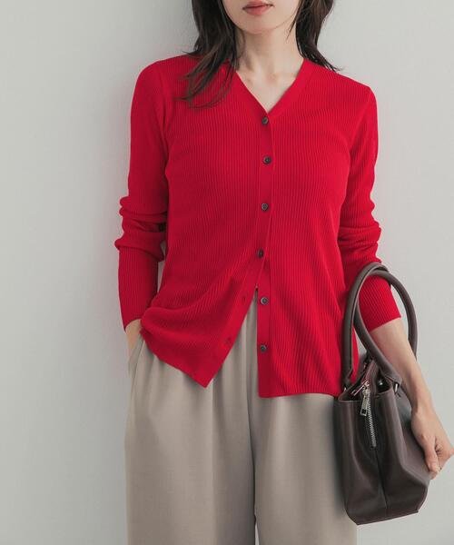 URBAN RESEARCH DOORS(アーバンリサーチドアーズ)の「『WEB限定』Vネックリブカーディガン 26AW(カーディガン/ボレロ・レディース・チャコールグレー/レッド/イエロー系その他/ブラック・FREE)」の4枚目の写真