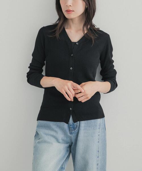 URBAN RESEARCH DOORS(アーバンリサーチドアーズ)の「『WEB限定』Vネックリブカーディガン 26AW(カーディガン/ボレロ・レディース・チャコールグレー/レッド/イエロー系その他/ブラック・FREE)」の7枚目の写真