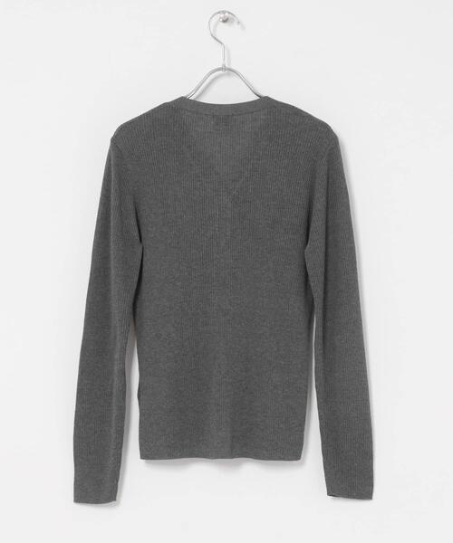 URBAN RESEARCH DOORS(アーバンリサーチドアーズ)の「『WEB限定』Vネックリブカーディガン 26AW(カーディガン/ボレロ・レディース・チャコールグレー/レッド/イエロー系その他/ブラック・FREE)」の18枚目の写真