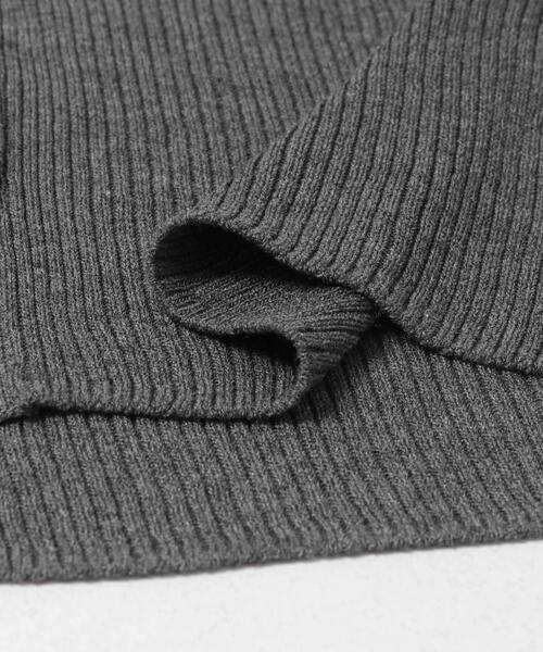 URBAN RESEARCH DOORS(アーバンリサーチドアーズ)の「『WEB限定』Vネックリブカーディガン 26AW(カーディガン/ボレロ・レディース・チャコールグレー/レッド/イエロー系その他/ブラック・FREE)」の19枚目の写真