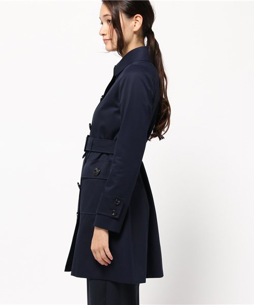 BLUE LABEL CRESTBRIDGE（ブルーレーベルクレストブリッジ）の「コットンギャバジン　シングルコート（ステンカラーコート・レディース・ベージュ/ネイビー・38/36）」の13枚目の写真