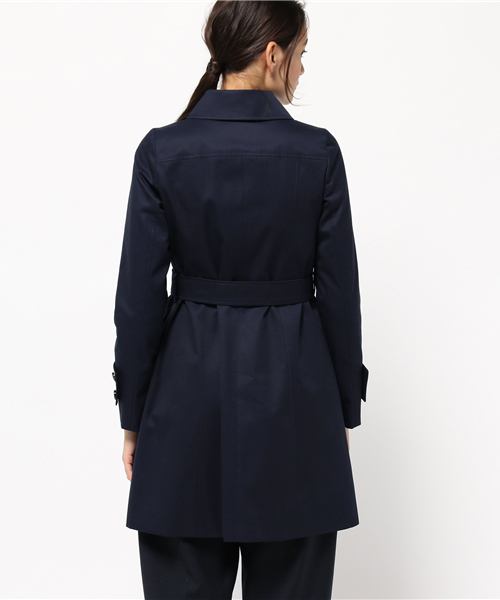 BLUE LABEL CRESTBRIDGE（ブルーレーベルクレストブリッジ）の「コットンギャバジン　シングルコート（ステンカラーコート・レディース・ベージュ/ネイビー・38/36）」の3枚目の写真