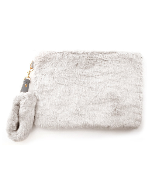 Luz Llena（ラズレナ）の「ふわふわエコファー・クラッチバッグ（クラッチバッグ・レディース・ベージュ/グレー/アイボリー/ブラック・ﾌﾘ-）」の4枚目の写真