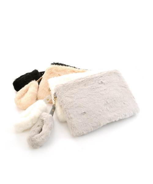 Luz Llena（ラズレナ）の「ふわふわエコファー・クラッチバッグ（クラッチバッグ・レディース・ベージュ/グレー/アイボリー/ブラック・ﾌﾘ-）」の5枚目の写真