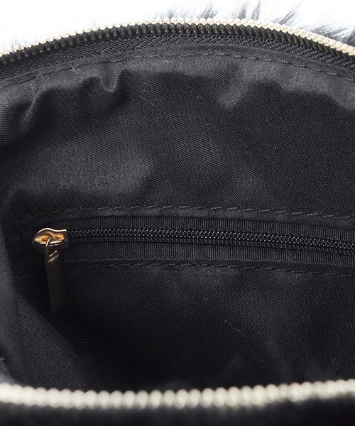 Luz Llena（ラズレナ）の「ふわふわエコファー・クラッチバッグ（クラッチバッグ・レディース・ベージュ/グレー/アイボリー/ブラック・ﾌﾘ-）」の11枚目の写真