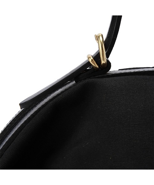 IL BISONTE(イルビゾンテ)の「IL BISONTE / CANVAS x LEATHER / ショルダーバッグ(ショルダーバッグ・レディース・オリーブ/ネイビー/ブラック/ダークブラウン/ナチュラル/ライトブラウン/ブラック系その他/その他1/ブラウン系その他/ブラック系その他2・FREE)」の17枚目の写真