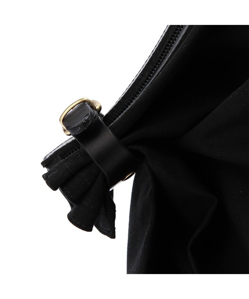 IL BISONTE(イルビゾンテ)の「IL BISONTE / CANVAS x LEATHER / ショルダーバッグ(ショルダーバッグ・レディース・オリーブ/ネイビー/ブラック/ダークブラウン/ナチュラル/ライトブラウン/ブラック系その他/その他1/ブラウン系その他/ブラック系その他2・FREE)」の18枚目の写真