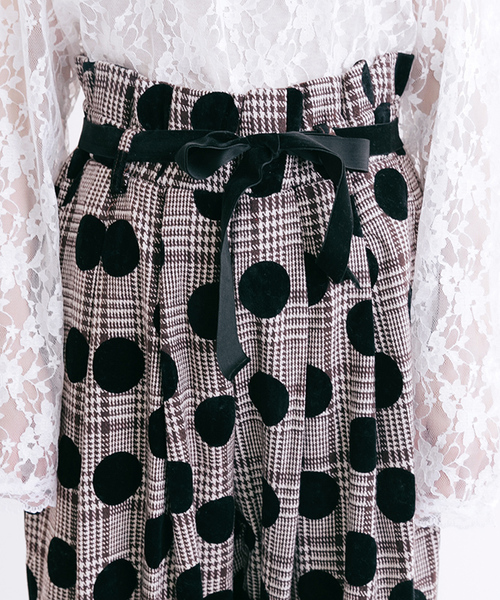 merlot plus（メルロープリュス）の「フロッキー大ドット×千鳥チェックワイドパンツ2365（その他パンツ・レディース・ブラック/モカ・FREE）」の8枚目の写真