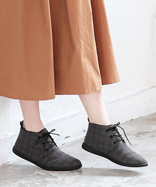 KOBE LETTUCE（コウベレタス）の「2TYPE[サイドゴア/レースアップ]ファーインソールフラットブーツ/ショートブーツ/レディースシューズ[I1390]神戸レタス（ブーツ・レディース・ネイビー/ブラック/ブラウン系その他/ボルドー/レッド系その他/ベージュ/ブルー系その他/キャメル/ブラック系その他/ベージュ系その他2/チェック/その他/グレイッシュベージュ・L/M）」の12枚目の写真