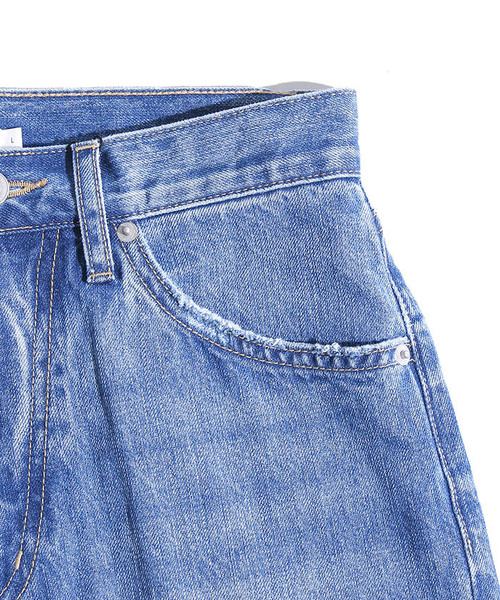 WEGO（ウィゴー）の「WEGO/ストレートデニムパンツ（デニムパンツ・レディース・ブルー系その他2・MEDIUM/LARGE）」の4枚目の写真