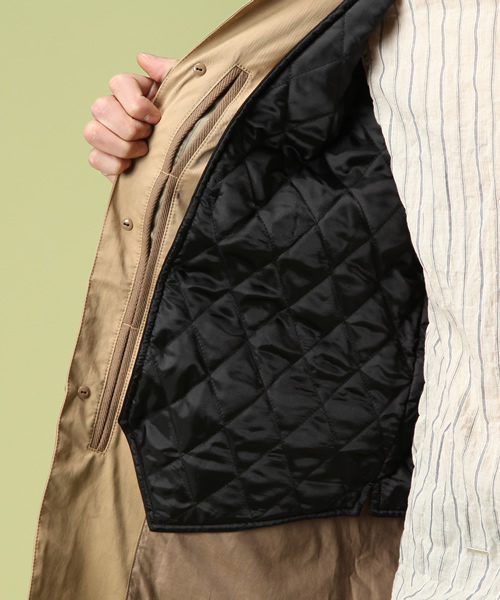 AMERICAN RAG CIE（アメリカンラグシー）の「AMERICAN RAG CIE ライナーベスト付きステンカラーコート / 114-AFN-M131-CO004∵（ステンカラーコート・メンズ・ベージュ/ネイビー・1/2/3）」の13枚目の写真