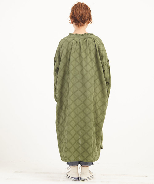 CUBE SUGAR（キューブシュガー）の「WEB限定 綿ローン矢羽柄ワンピース（ワンピース・レディース・ブラック/ブラウン/ダークグリーン・M/L）」の16枚目の写真