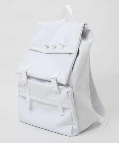 i(アイ)の「無地リュック(バックパック/リュック・レディース・ホワイト/ブラック・フリ-)」の3枚目の写真