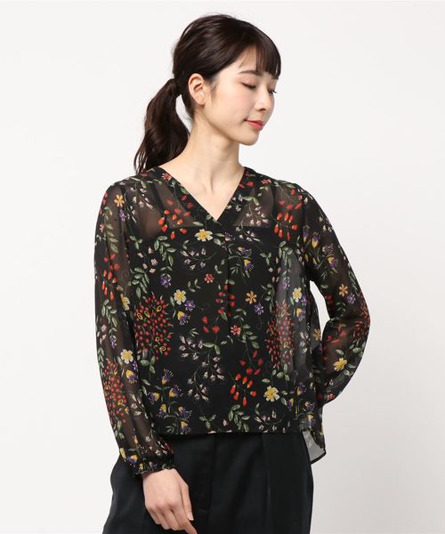 YECCA VECCA（イェッカヴェッカ）の「P.花柄Vネックブラウス（シャツ 