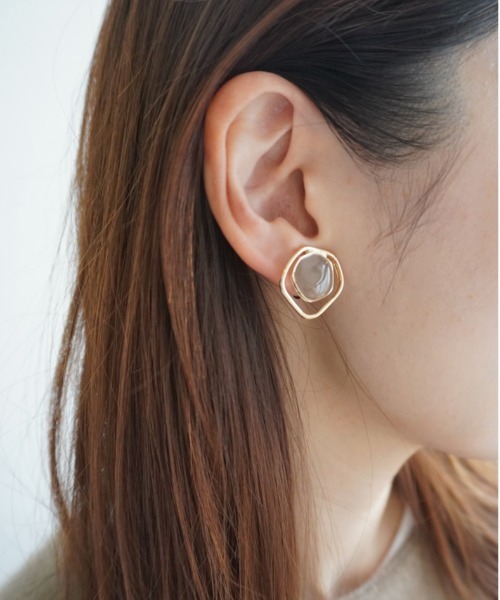 Port（ポート）の「デザイン アンティーク イヤリング_（イヤリング・レディース・ホワイト/ホワイト系その他/ホワイト系その他2/ブラック/ネイビー/グリーン/ブラウン/ブラウン系その他/ブラウン系その他2/ライトブルー/ブルー系その他/イエロー/イエロー系その他/レッド/レッド系その他/レッド系その他2/ボルドー/イエロー系その他2/グリーン系その他/ブルー系その他2/ブラック系その他2/ブラック系その他/ピンク/ブルー系その他3/ブラウン系その他3・FREE）」の9枚目の写真