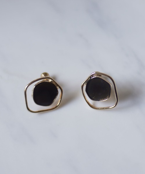 Port（ポート）の「デザイン アンティーク イヤリング_（イヤリング・レディース・ホワイト/ホワイト系その他/ホワイト系その他2/ブラック/ネイビー/グリーン/ブラウン/ブラウン系その他/ブラウン系その他2/ライトブルー/ブルー系その他/イエロー/イエロー系その他/レッド/レッド系その他/レッド系その他2/ボルドー/イエロー系その他2/グリーン系その他/ブルー系その他2/ブラック系その他2/ブラック系その他/ピンク/ブルー系その他3/ブラウン系その他3・FREE）」の7枚目の写真