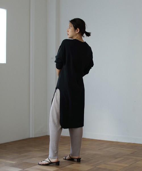 TODAYFUL(トゥデイフル)の「ダブルフェイスロングTシャツ(Tシャツ/カットソー・レディース・ホワイト/ブラック・FREE)」の6枚目の写真