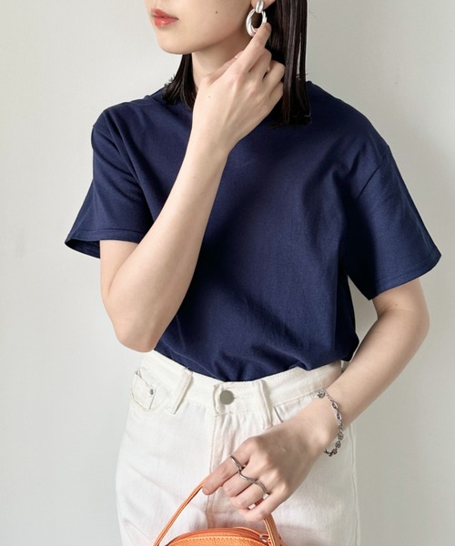 GILDAN（ギルダン）の「【GILDAN】ギルダン/ 色・サイズ展開豊富 半袖無地 クルーネック Tシャツ ウルトラコットン100% 6.0oz ベーシック無地カットソー ビッグサイズ 5部袖 1/2スリーブ（Tシャツ/カットソー・レディース・ホワイト/ネイビー/ブラック/マルーン/サンドベージュ/チョコ/タン/チャコール/オリーブ/ナチュラル/ラベンダー/グリーン系その他/サンドグレー/グリーン/ダークグリーン/アッシュグレー/ライトピンク/ミント/オレンジ/ブルー/ライム/イエロー/レッド/グレー/パープル/ライトブルー・M/XL/L/XXL/S）」の18枚目の写真