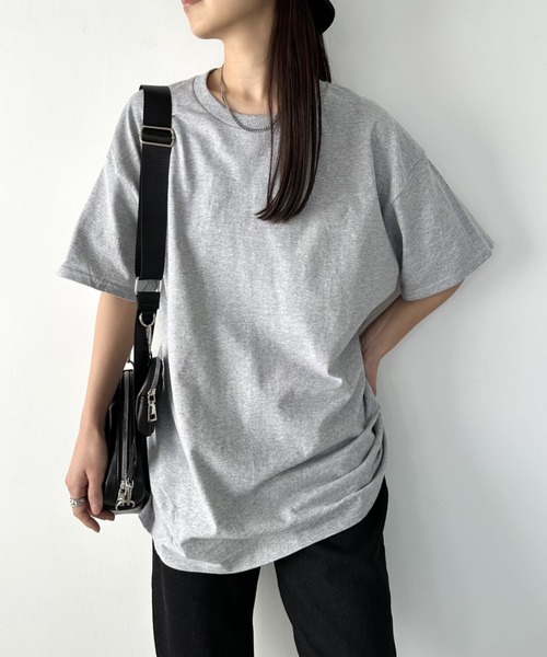 GILDAN（ギルダン）の「【GILDAN】ギルダン/ 色・サイズ展開豊富 半袖無地 クルーネック Tシャツ ウルトラコットン100% 6.0oz ベーシック無地カットソー ビッグサイズ 5部袖 1/2スリーブ（Tシャツ/カットソー・レディース・ホワイト/ネイビー/ブラック/マルーン/サンドベージュ/チョコ/タン/チャコール/オリーブ/ナチュラル/ラベンダー/グリーン系その他/サンドグレー/グリーン/ダークグリーン/アッシュグレー/ライトピンク/ミント/オレンジ/ブルー/ライム/イエロー/レッド/グレー/パープル/ライトブルー・M/XL/L/XXL/S）」の4枚目の写真