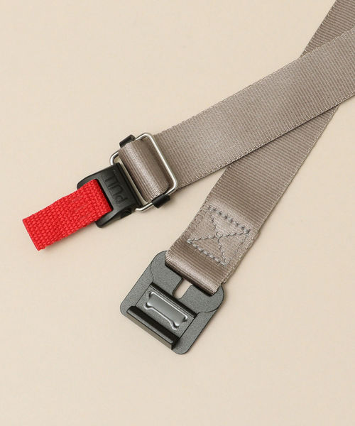 SHIPS（シップス）の「SHIPS: FIDLOCK ナイロン ベルト（ベルト・メンズ・ベージュ/ブラック/ブラウン・ONE SIZE）」の4枚目の写真