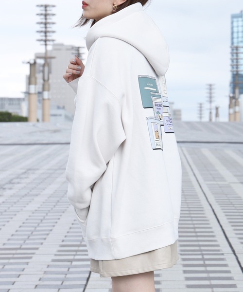 PairPair（ペアペア）の「パソコンバックプリントパーカー(ユニセックス)（パーカー・レディース・アイボリー/モカ/スミクロ・MEDIUM/LARGE）」の8枚目の写真