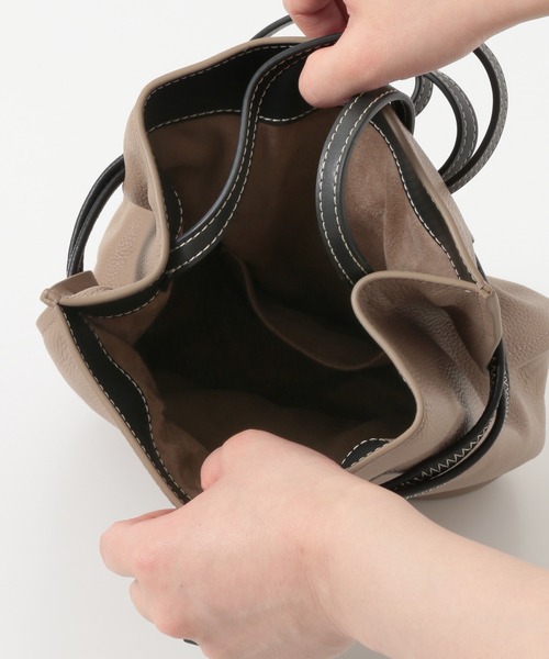 URBAN RESEARCH DOORS（アーバンリサーチドアーズ）の「the dilettante　DRAWING POCHETTE（ショルダーバッグ・レディース・ベージュ系その他・ONE）」の5枚目の写真