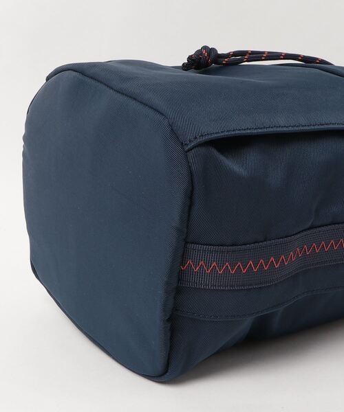 plain-me（プレインミー）の「plain-me ナイロン光沢巾着バッグ（ショルダーバッグ・メンズ・ネイビー・FREE）」の8枚目の写真