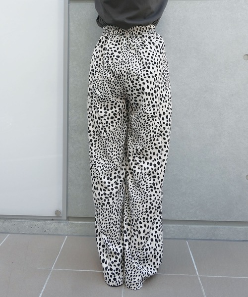 【レア】ダルメシアン柄　ワイドパンツ ZARA ダルメシアン柄 ワイドパンツ - メルカリ