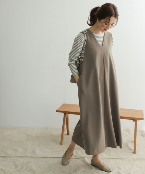 URBAN RESEARCH DOORS（アーバンリサーチドアーズ）の「ダブルクロスVネックジャンパースカート（ジャンパースカート・レディース・ブラック/グレー系その他・ONE）」の8枚目の写真