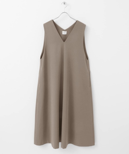 URBAN RESEARCH DOORS（アーバンリサーチドアーズ）の「ダブルクロスVネックジャンパースカート（ジャンパースカート・レディース・ブラック/グレー系その他・ONE）」の19枚目の写真