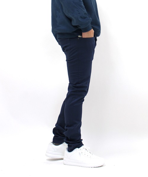 DIESEL(ディーゼル)の「チノパン スリム スキニーパンツ「R-TROXER-A」(チノパンツ・メンズ・ネイビー・30inch/36inch)」の5枚目の写真