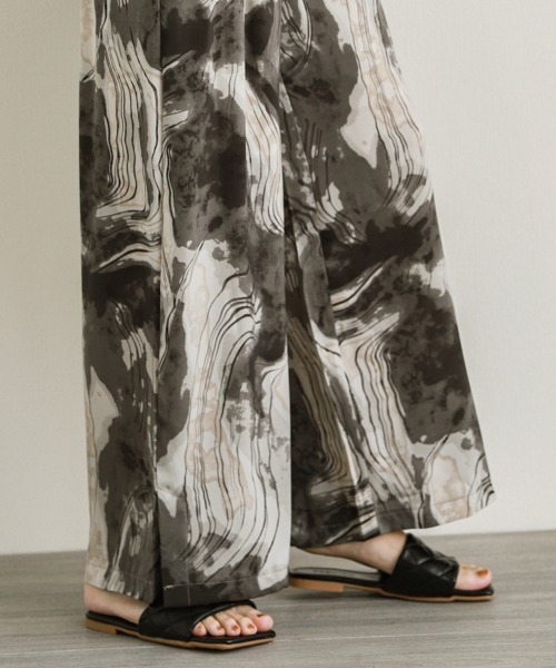 La-gemme(ラジェム)の「線画フラワー&マーブル柄パンツ(その他パンツ・レディース・ホワイト系その他/ブラック系その他/ブラック系その他2/ベージュ系その他2・M/L)」の18枚目の写真