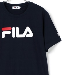 FILA（フィラ）の「FILA/フィラ ロゴ プリント クルーネック Tシャツ（Tシャツ/カットソー・メンズ）」