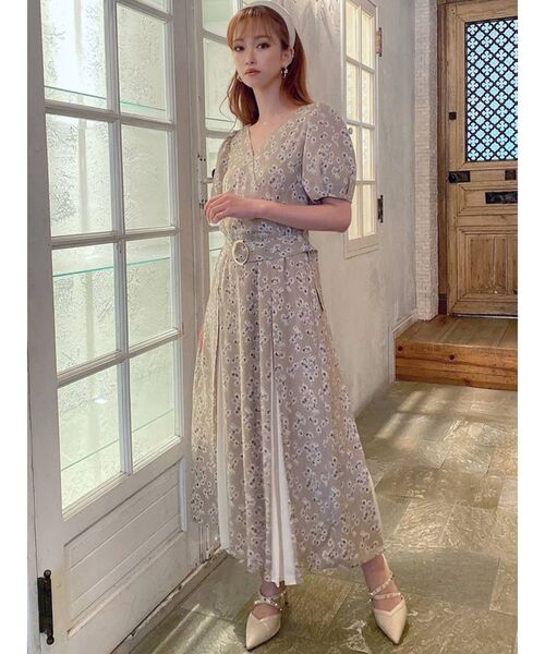 RESEXXY(リゼクシー)の「ボリュームスリーブ切替ワンピース(ワンピース・レディース・ブラック/ベージュ/ブラウン・FREE)」の6枚目の写真