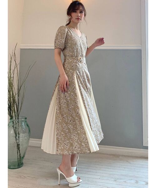 RESEXXY(リゼクシー)の「ボリュームスリーブ切替ワンピース(ワンピース・レディース・ブラック/ベージュ/ブラウン・FREE)」の20枚目の写真