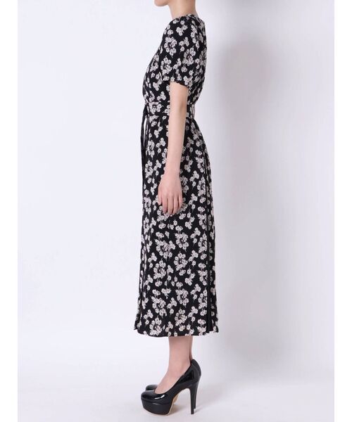 RESEXXY(リゼクシー)の「ボリュームスリーブ切替ワンピース(ワンピース・レディース・ブラック/ベージュ/ブラウン・FREE)」の22枚目の写真