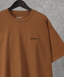 Carhartt WIP（カーハートダブリューアイピー）の「【Carhartt/カーハート】 ワンポイント ブランドネーム Tシャツ/ SCRIPT EMBROIDERY T-SHIRT/ビッグシルエット（Tシャツ/カットソー・メンズ）」