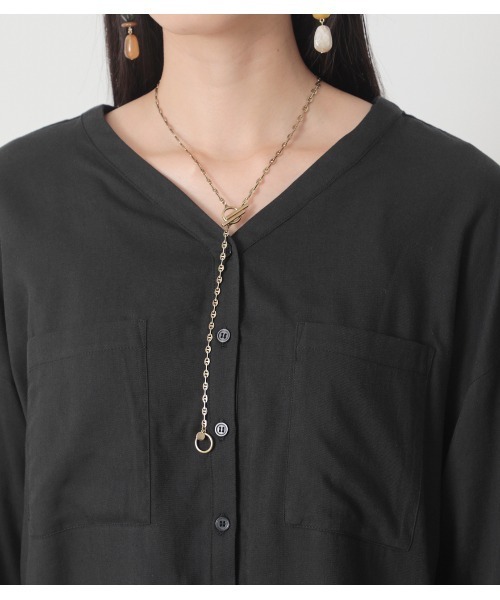 crie conforto（クリーコンフォルト）の「バックツイストＳＨ（シャツ/ブラウス・レディース・ブラック/オフホワイト/カーキ・MEDIUM/LARGE）」の16枚目の写真