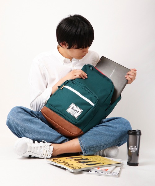 Herschel Supply(ハーシェルサプライ)の「Herschel Supply バックパック15PC収納 眼鏡収納 22L(バックパック/リュック・メンズ・ブラック/ネイビー/グリーン/ブラック系その他/ワイン・FREE)」の1枚目の写真