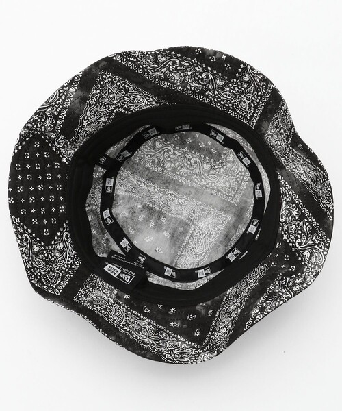 NEW ERA（ニューエラ）の「NEW ERA/ニューエラ バケットハット バンダナプリント（ハット・メンズ・ブラック/ブルー・ﾌﾘ-）」の7枚目の写真