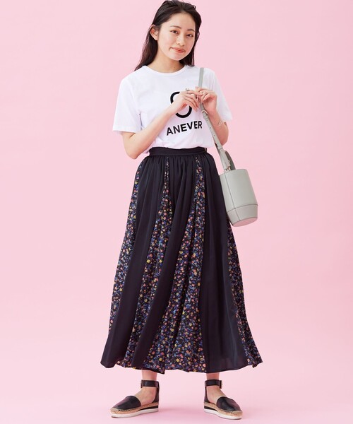 ANEVER（アンエバー）の「【SEDUM】サーキュラーパネル スカート（スカート・レディース・ホワイト系/ブラック系・38）」の17枚目の写真