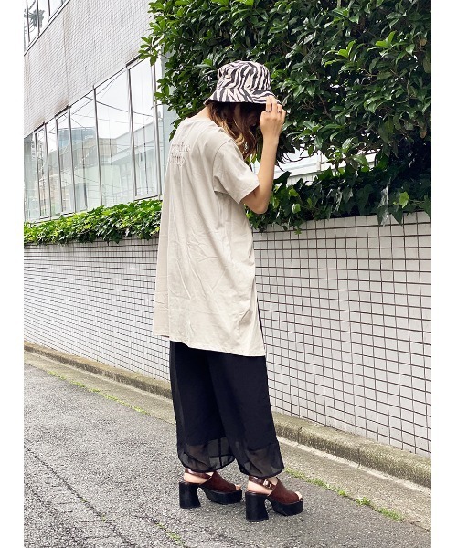 one way(ワンウェイ)の「【oneway】サイドねじれTシャツ(Tシャツ/カットソー・レディース・ホワイト/ベージュ/グレー・FREE)」の17枚目の写真