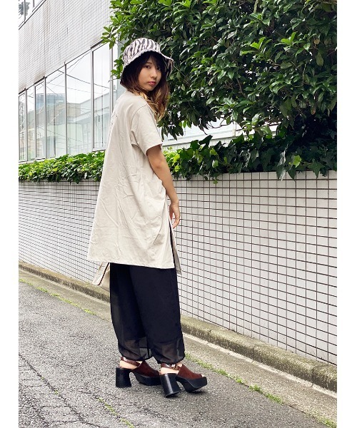 one way(ワンウェイ)の「【oneway】サイドねじれTシャツ(Tシャツ/カットソー・レディース・ホワイト/ベージュ/グレー・FREE)」の14枚目の写真