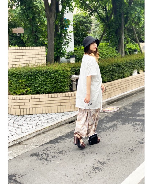 one way(ワンウェイ)の「【oneway】サイドねじれTシャツ(Tシャツ/カットソー・レディース・ホワイト/ベージュ/グレー・FREE)」の8枚目の写真