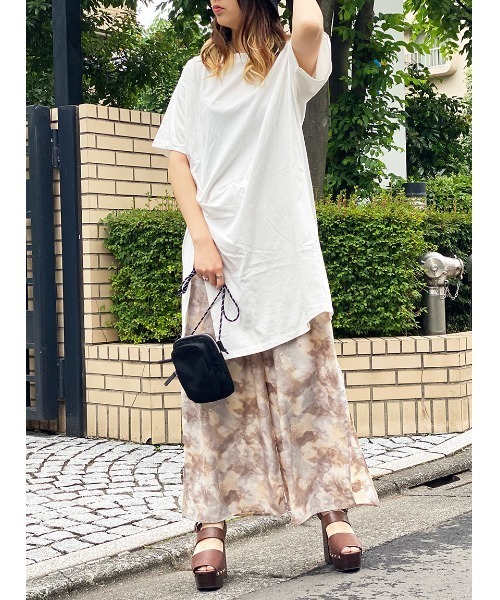 one way(ワンウェイ)の「【oneway】サイドねじれTシャツ(Tシャツ/カットソー・レディース・ホワイト/ベージュ/グレー・FREE)」の15枚目の写真