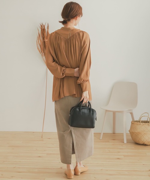 SENSE OF PLACE by URBAN RESEARCH（センスオブプレイスバイアーバンリサーチ）の「2WAYギャザーブラウス（シャツ/ブラウス・レディース・アイボリー/オレンジ/キャメル/ブラック・ONE）」の6枚目の写真